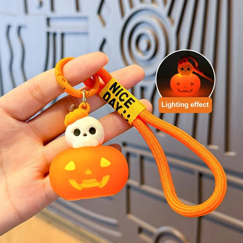 Halloween Pumpkin Lamp Keychain for Men and Women, Cartoon Skull Model, Car Bag Pendant, Keyholder Accessories, Kawaii