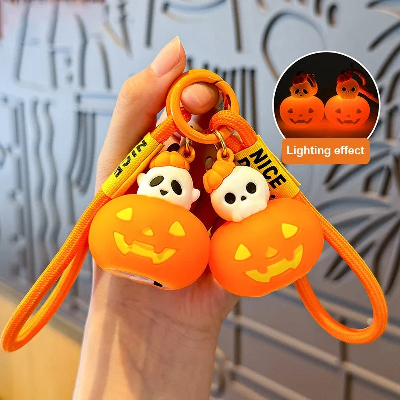 Halloween Pumpkin Lamp Keychain for Men and Women, Cartoon Skull Model, Car Bag Pendant, Keyholder Accessories, Kawaii